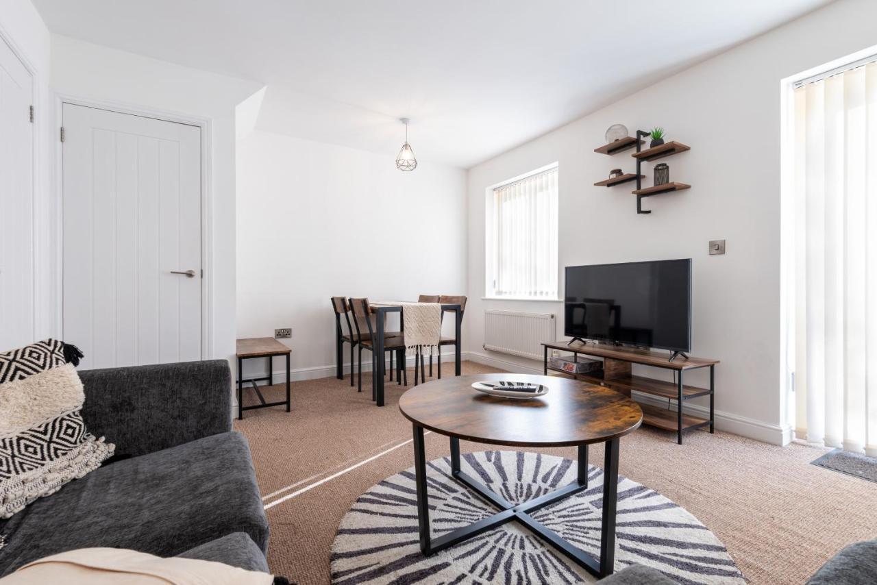 Parking - Spacious - Smart Tv - Self Checkin - Garden - King Derby Exterior foto