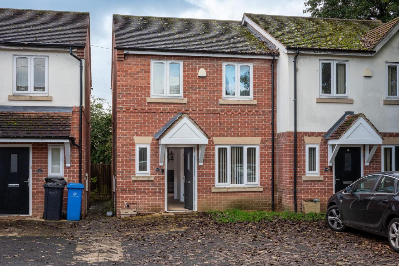 Parking - Spacious - Smart Tv - Self Checkin - Garden - King Derby Exterior foto