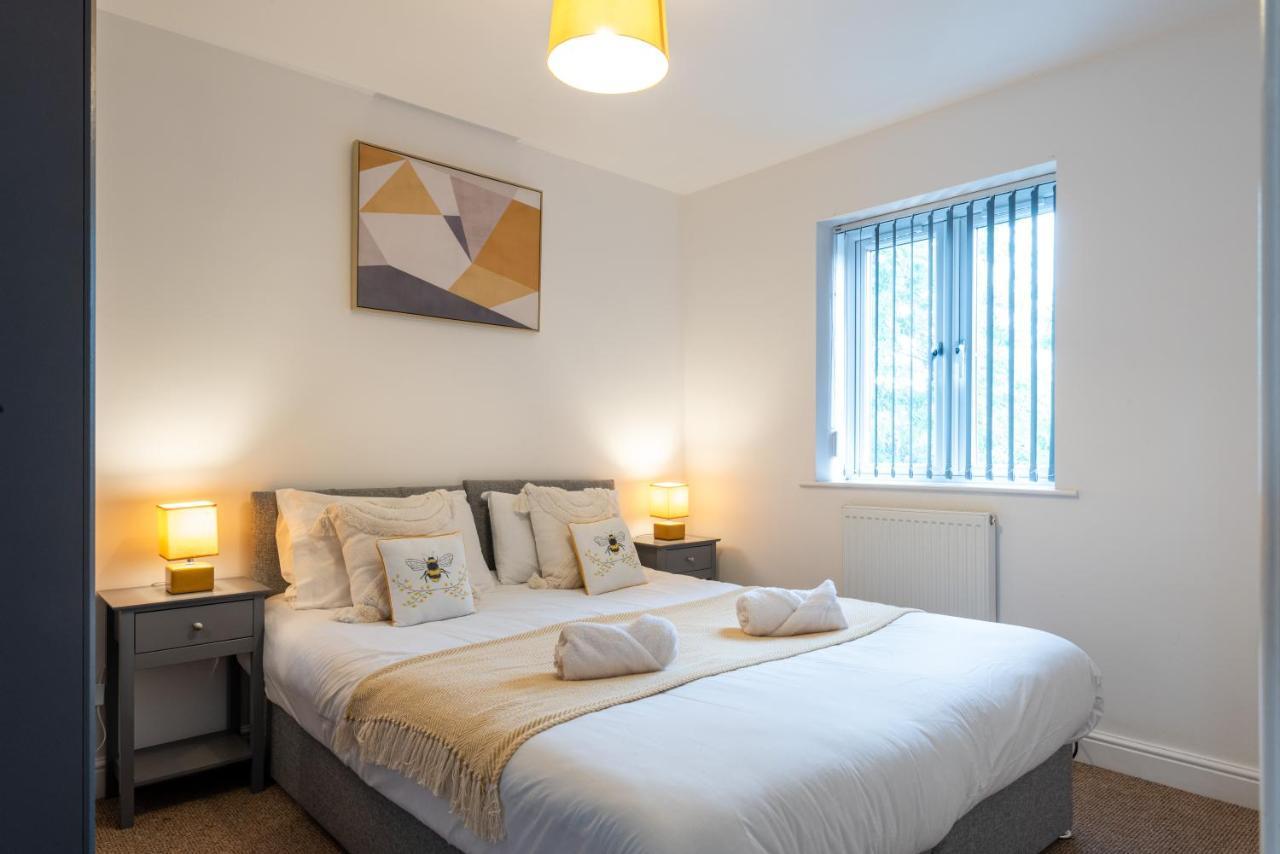 Parking - Spacious - Smart Tv - Self Checkin - Garden - King Derby Exterior foto